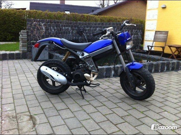 Suzuki street magic - kusse magneten (byttet til jog r) billede 1