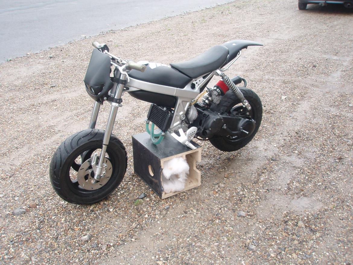 Suzuki Street magic er under om bygning billede 4