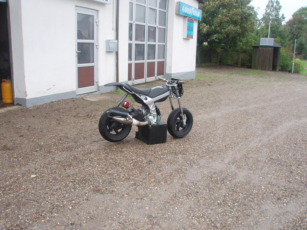 Suzuki Street magic er under om bygning billede 10