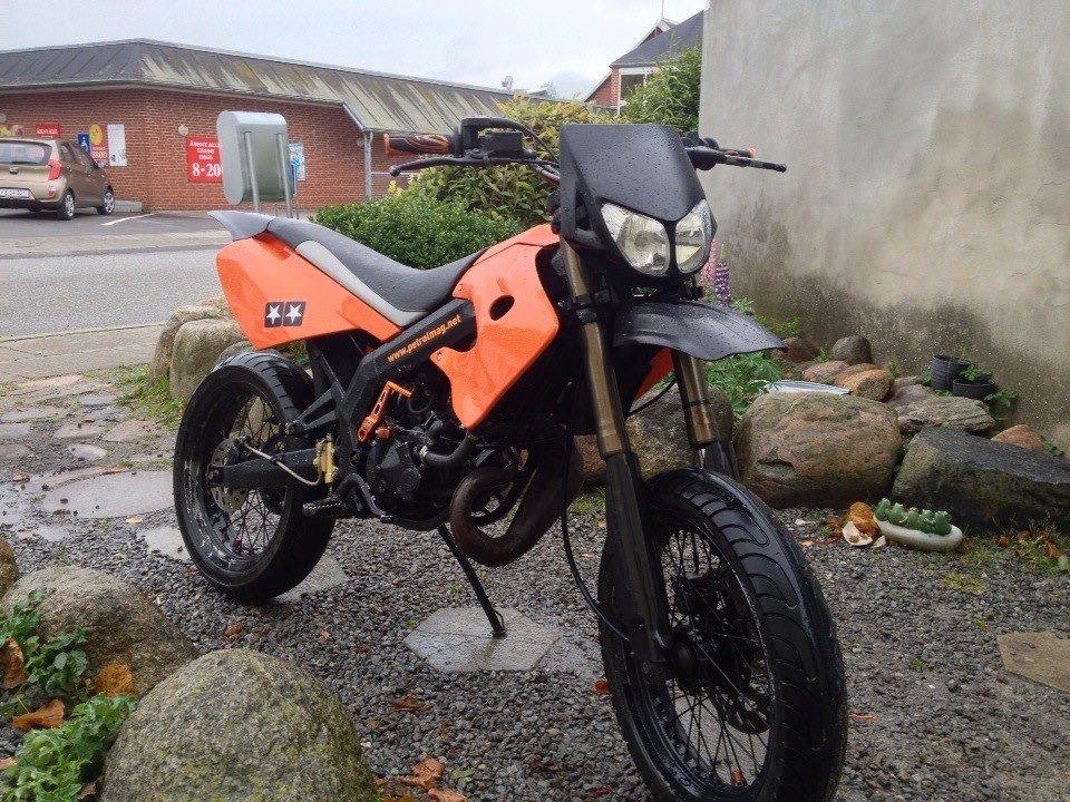 Derbi senda billede 1