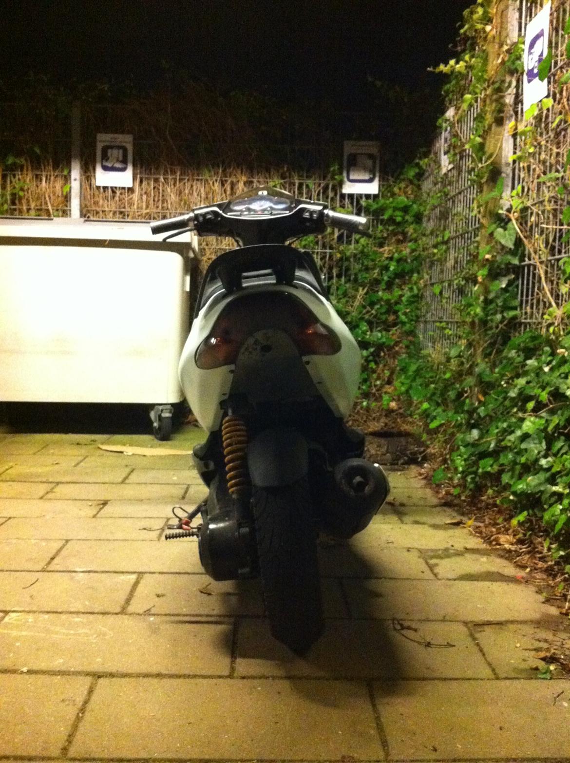 Aprilia Sonic GP - Raauw, bagfra billede 13