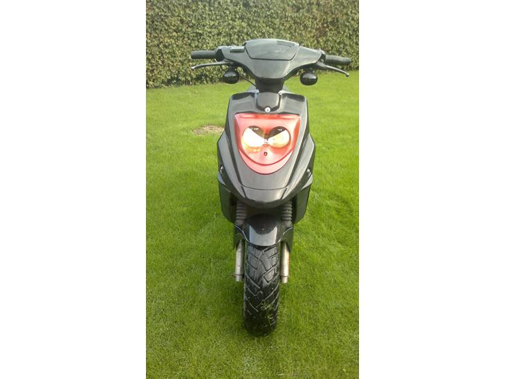 {{currentPhoto.altText}} billede {{currentPhoto.number}}