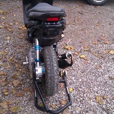 Yamaha Jog R - Baneracer - ST6 R. MKII - AC