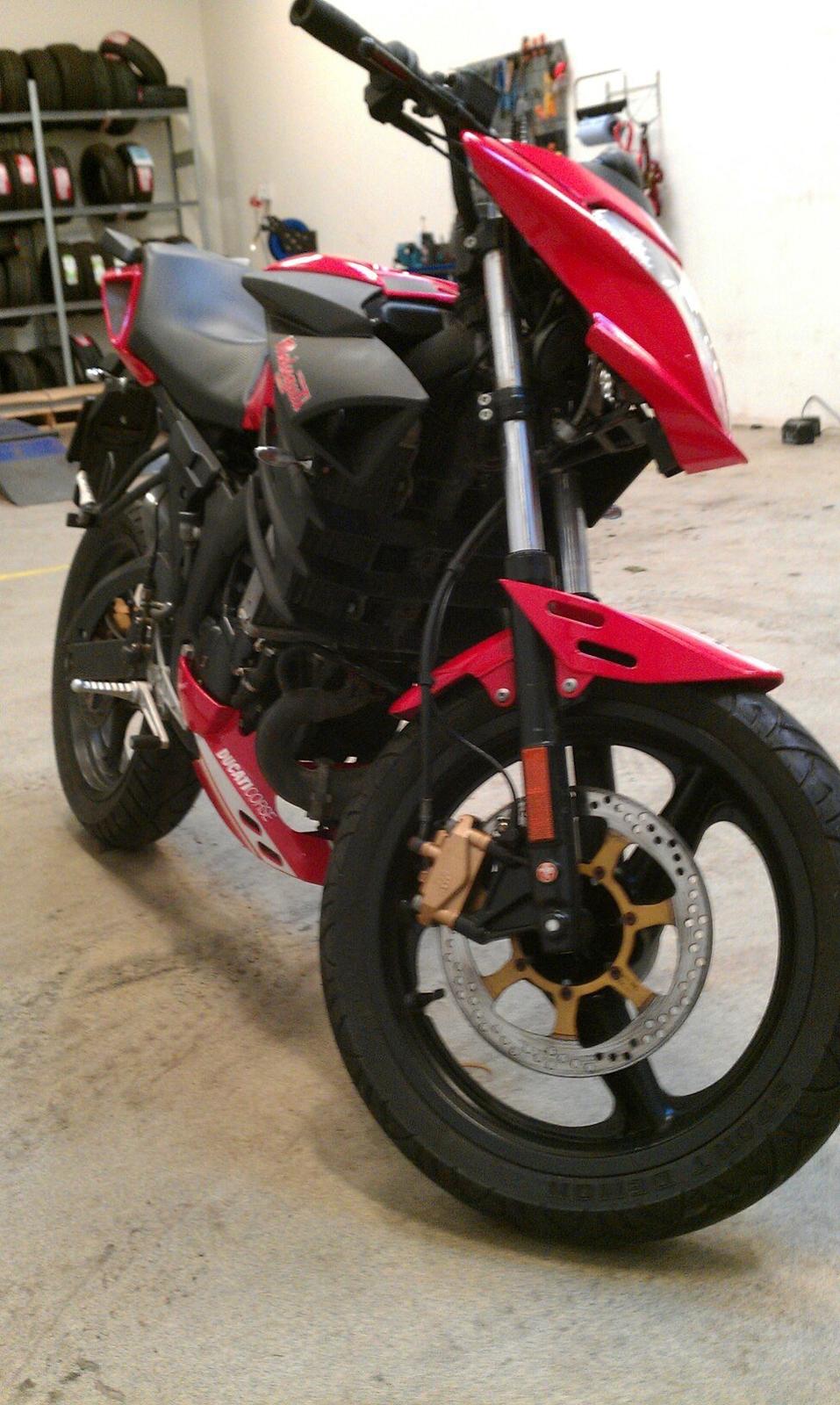 Malaguti Drakon NKD 50 Ducati Corse billede 1