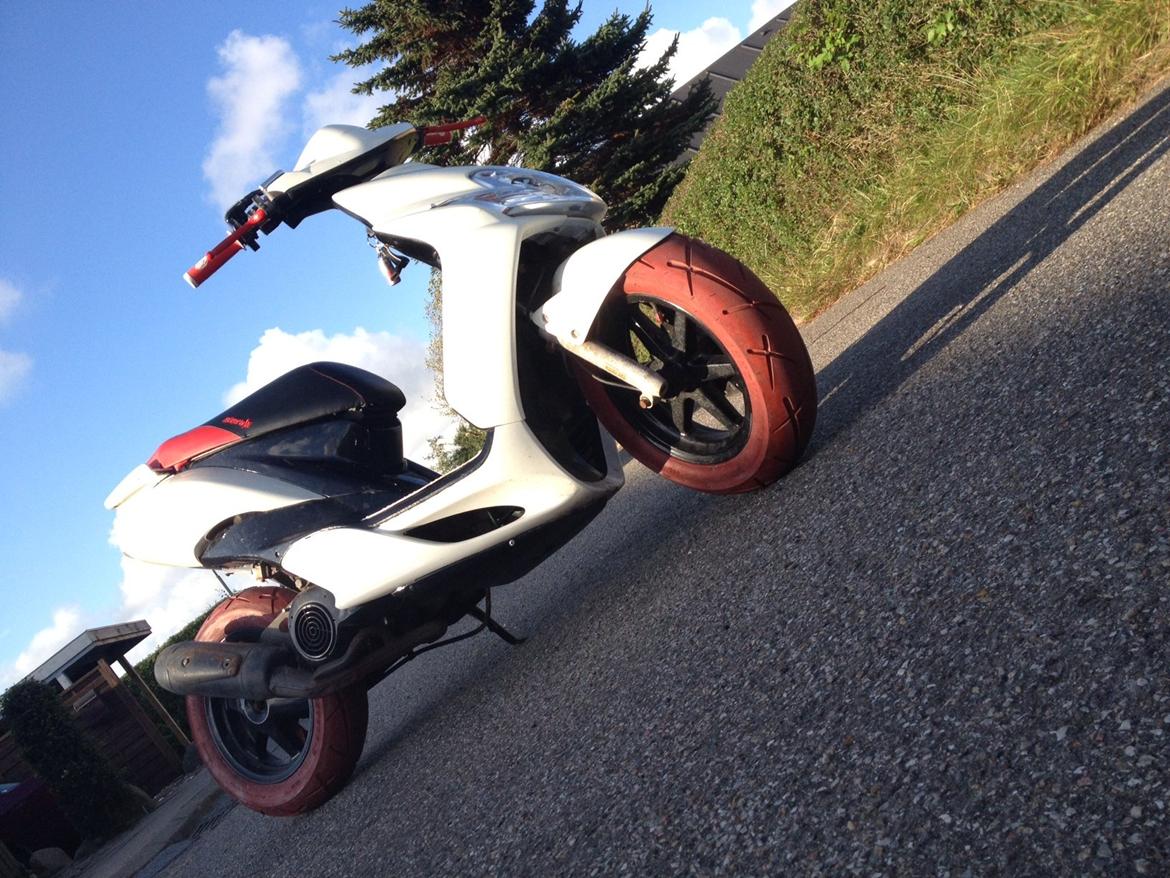 Yamaha jog r billede 4