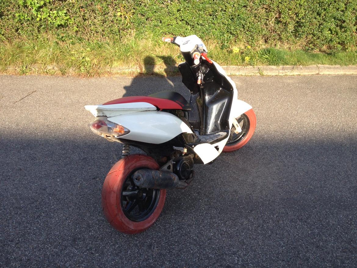 Yamaha jog r billede 5