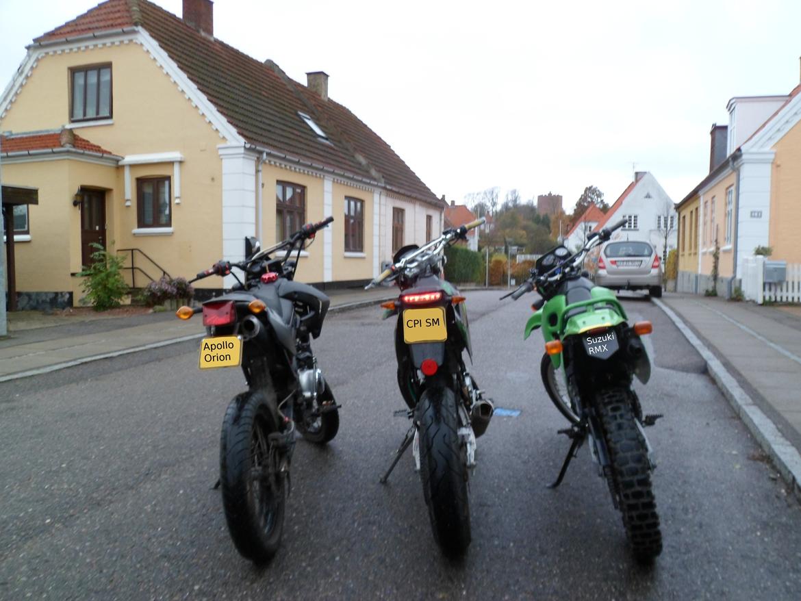 Apollo Orion   AGB 30 "Byttet til Hot" - Størrelses forskel på Suzuki RMX, Apollo Orion 30, og CPI SM. billede 8