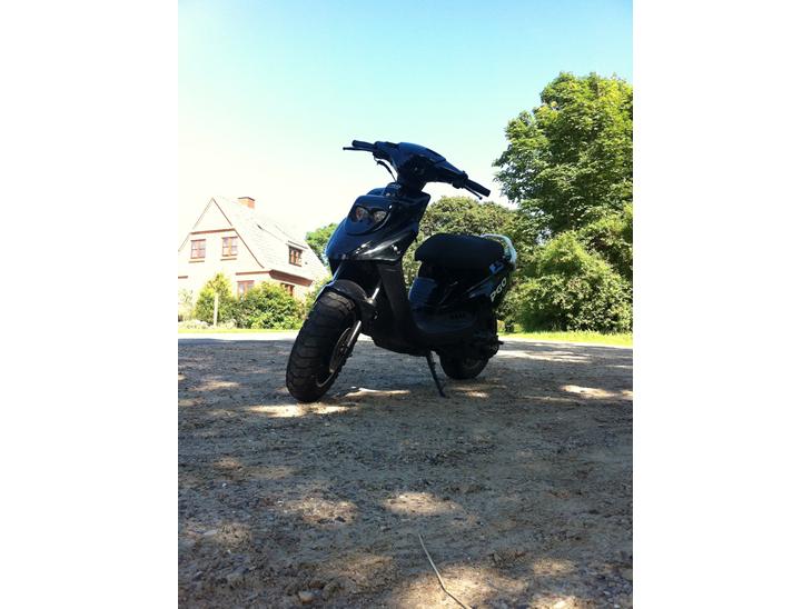 {{currentPhoto.altText}} billede {{currentPhoto.number}}