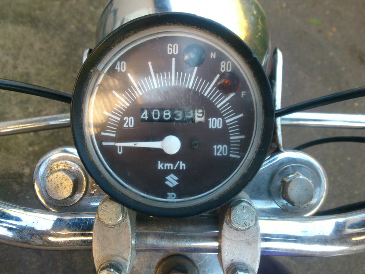 Suzuki K50 [Byttet] - Orginal speedometer.. Har desværre fået nogle ridser.. billede 10
