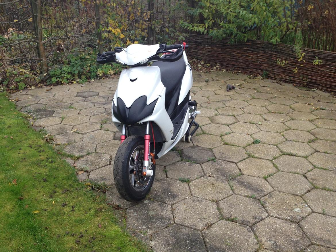 Yamaha Jog RR LC TS billede 9