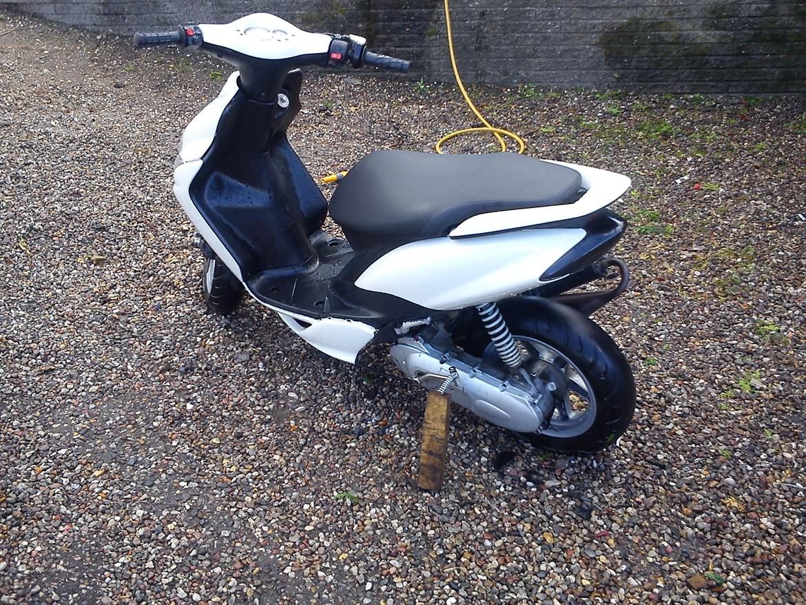 Yamaha jog r billede 5