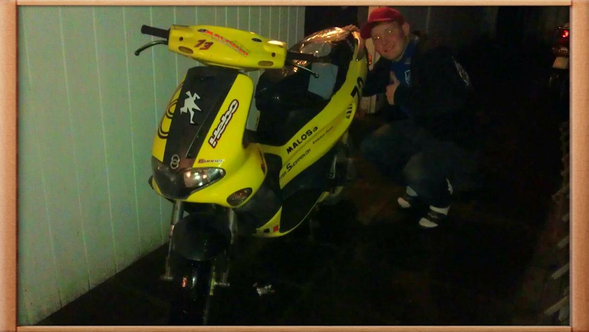 Gilera Runner Hiper pro 2 - Efter et stykke tids arbejde med vennerne! :)
en af dem på billedet! :) billede 1