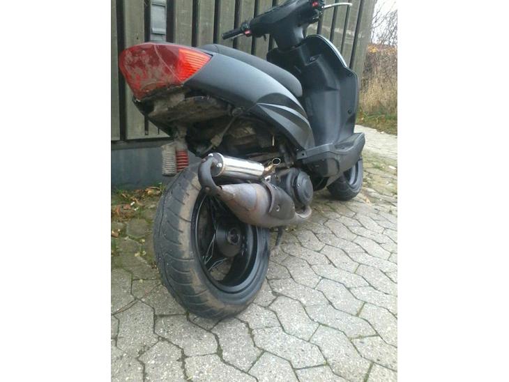 {{currentPhoto.altText}} billede {{currentPhoto.number}}