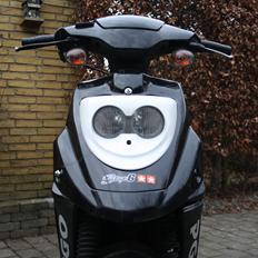 PGO Hot50 black and white