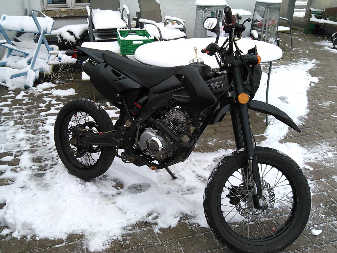 Apollo Orion   AGB 30 "Byttet til Hot" - Lad være med at køre med sommerdæk, kunne ikke engang flytte mig 5 meter uden at vælte med de dæk :O billede 11