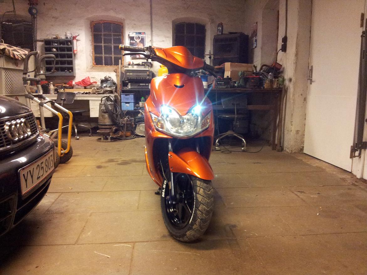 Yamaha Jog R Xenon - 6000k diode positionslys billede 1