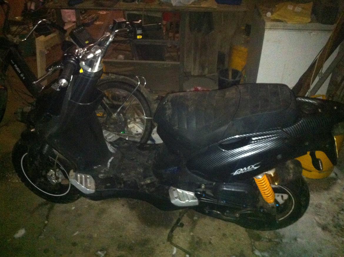 PGO pmx naked billede 4