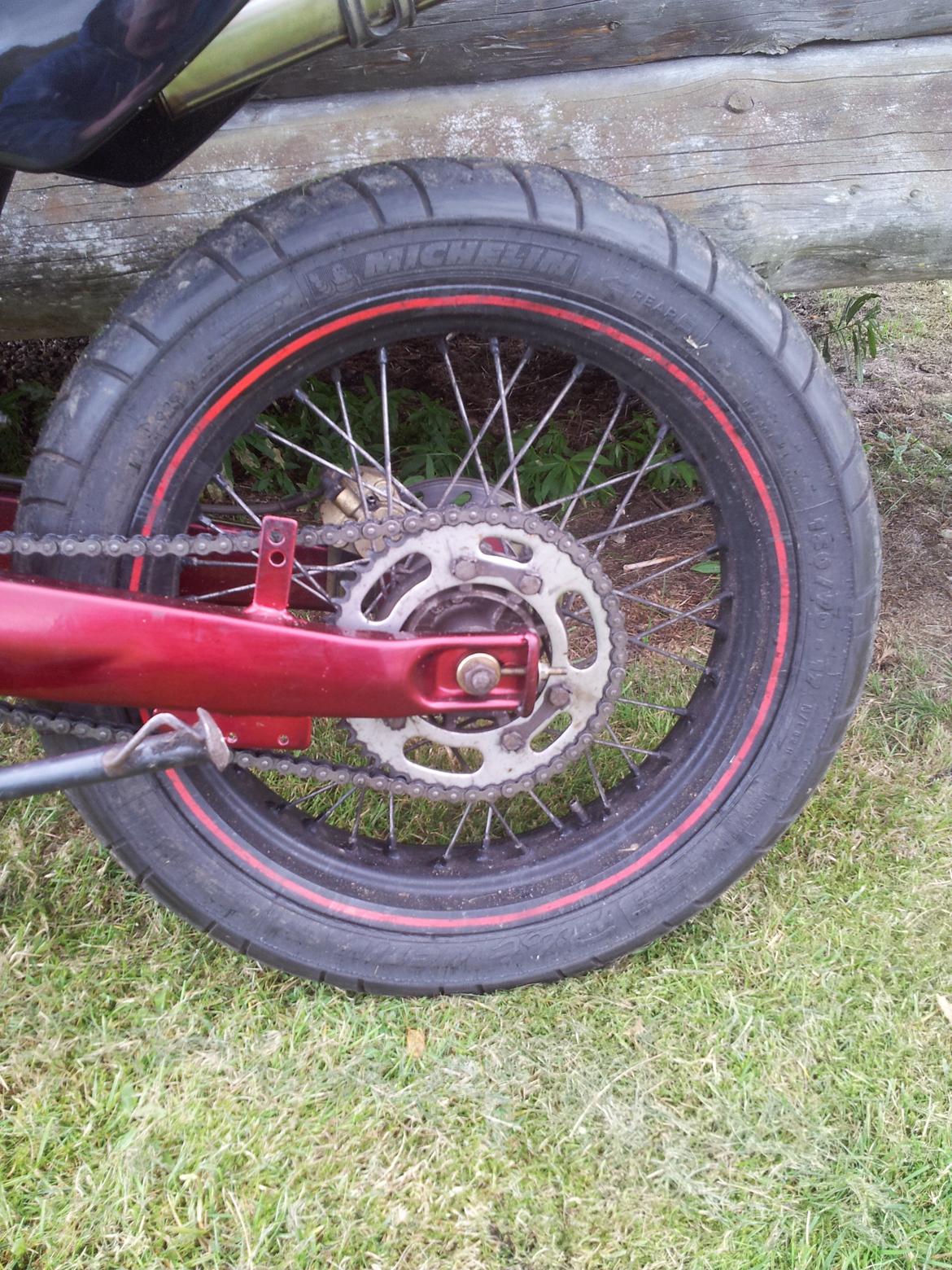 Derbi senda candy red billede 8