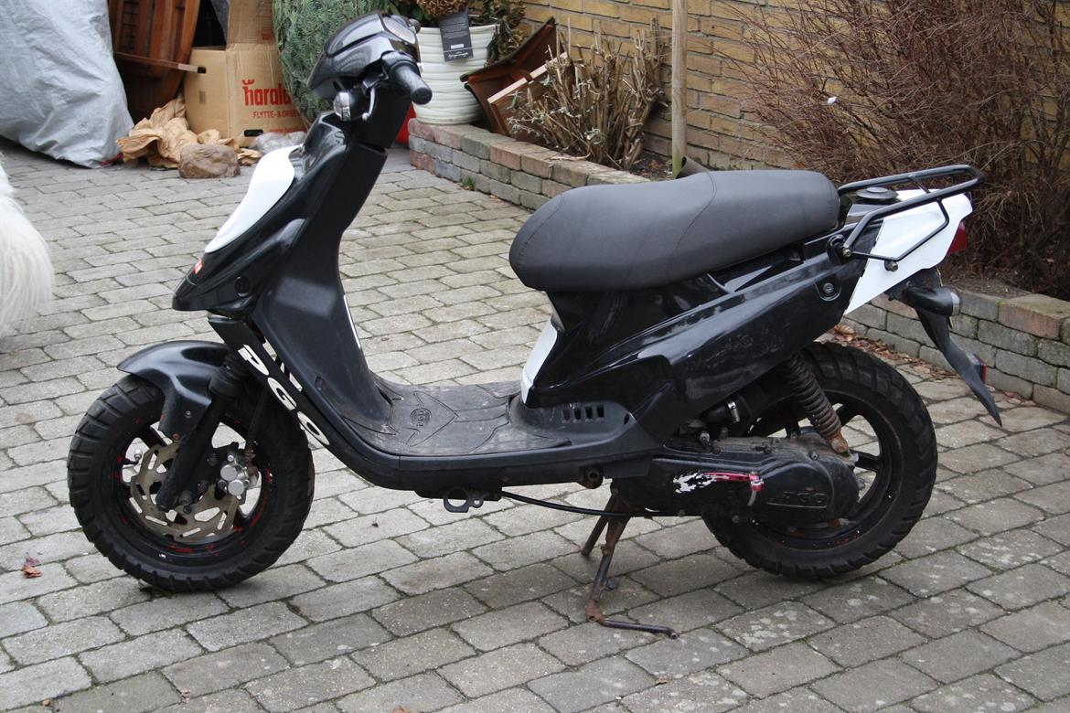 PGO Hot50 black and white billede 3