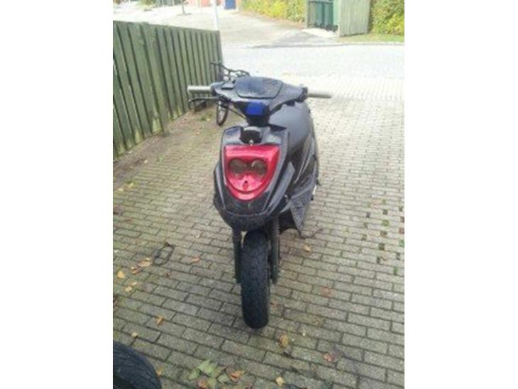 {{currentPhoto.altText}} billede {{currentPhoto.number}}