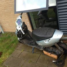 Aprilia sonic slogt