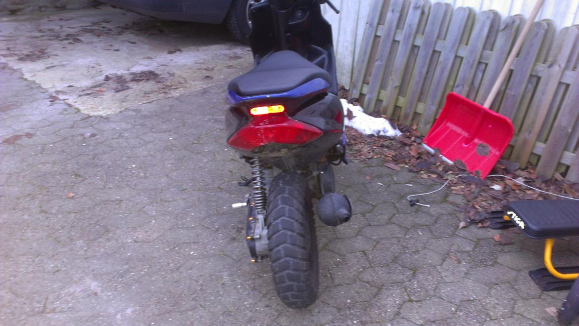 Yamaha jog r byttet til bil billede 4