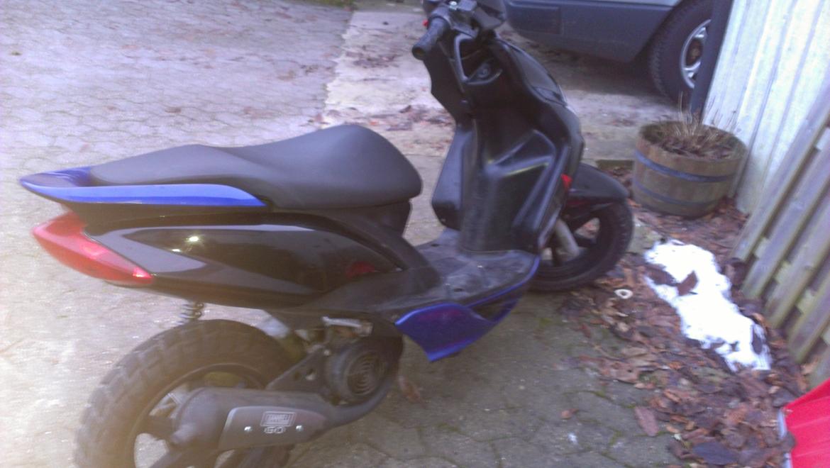Yamaha jog r byttet til bil billede 5