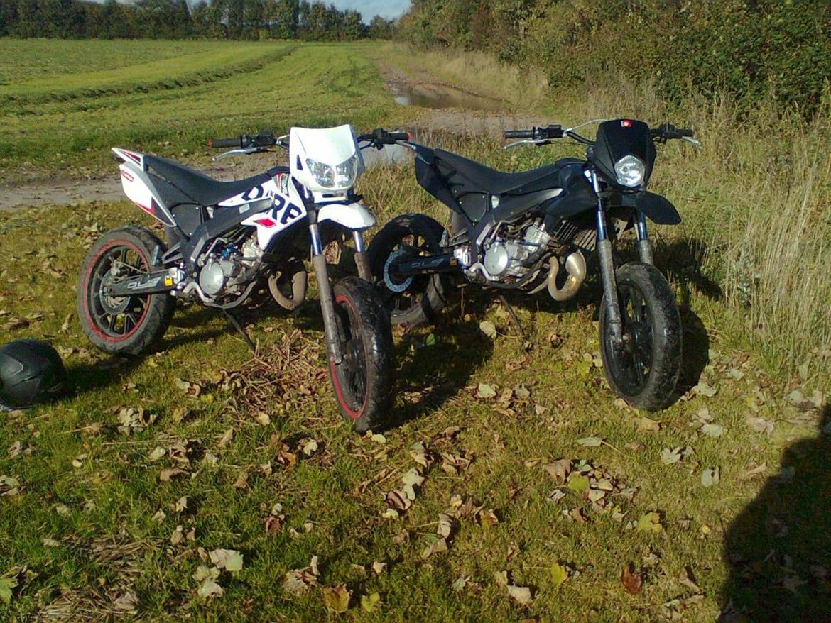 Derbi Senda DRD X-Treme - Møg beskidte og møg lækre. ;) billede 5