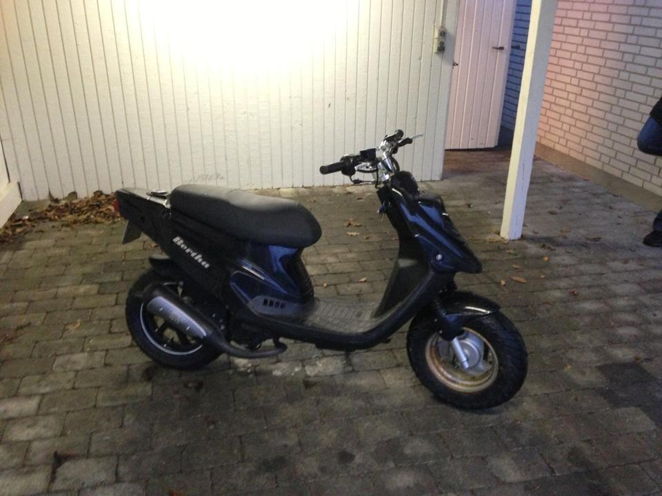 PGO hot  50 naked billede 3