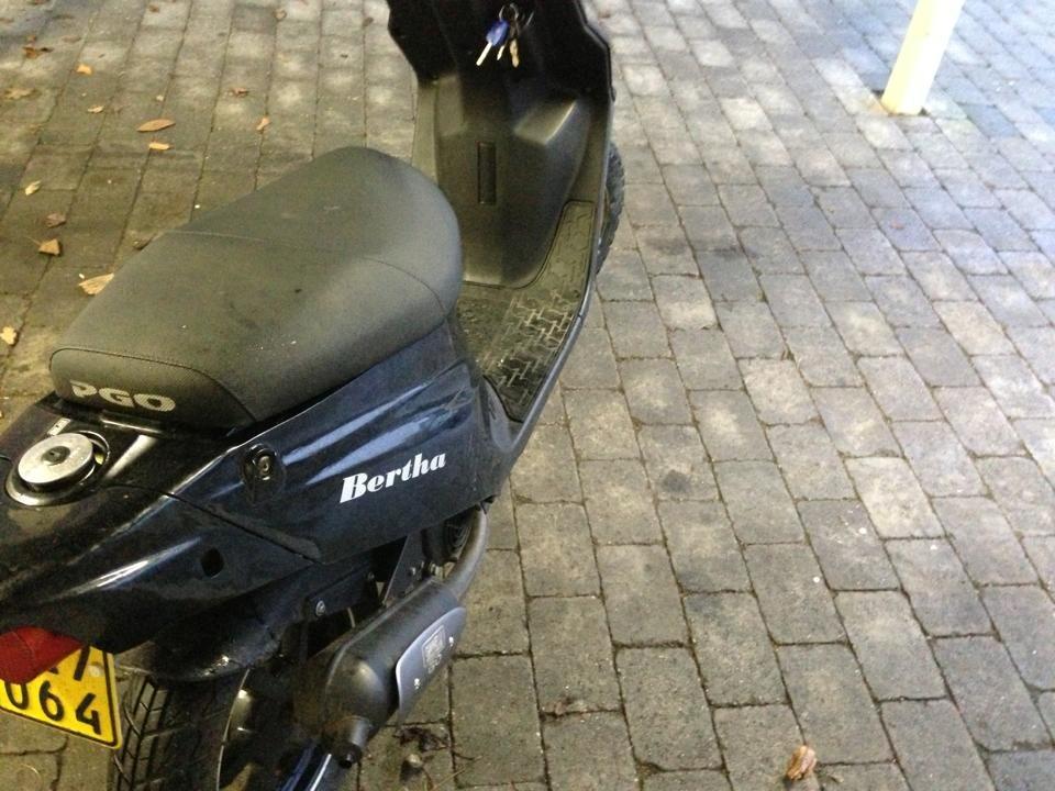 PGO hot  50 naked billede 7