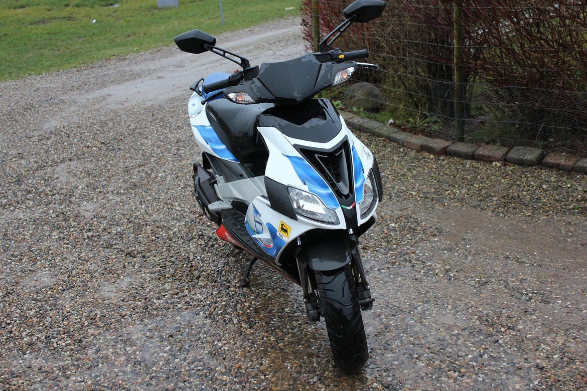 Aprilia SR50 R billede 2