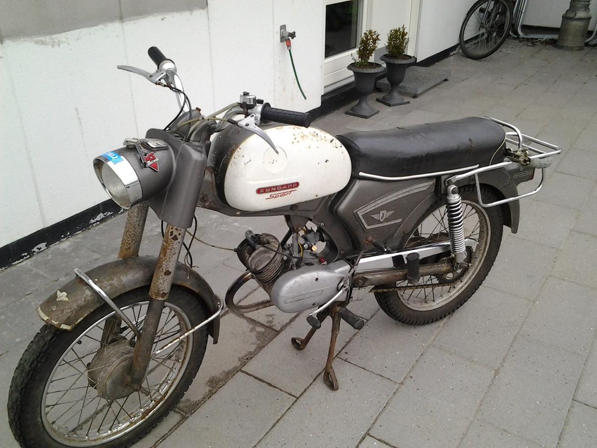 Veteraner Zündapp KS50 - Ja det er sådan den ser ud i dagens anledning :D billede 1
