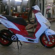 Yamaha Jog r tilsalg 8000