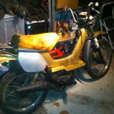 Yamaha Sting SG50 "Den gyldne cremekanon"