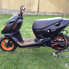 Aprilia sonic lc .bane racer.