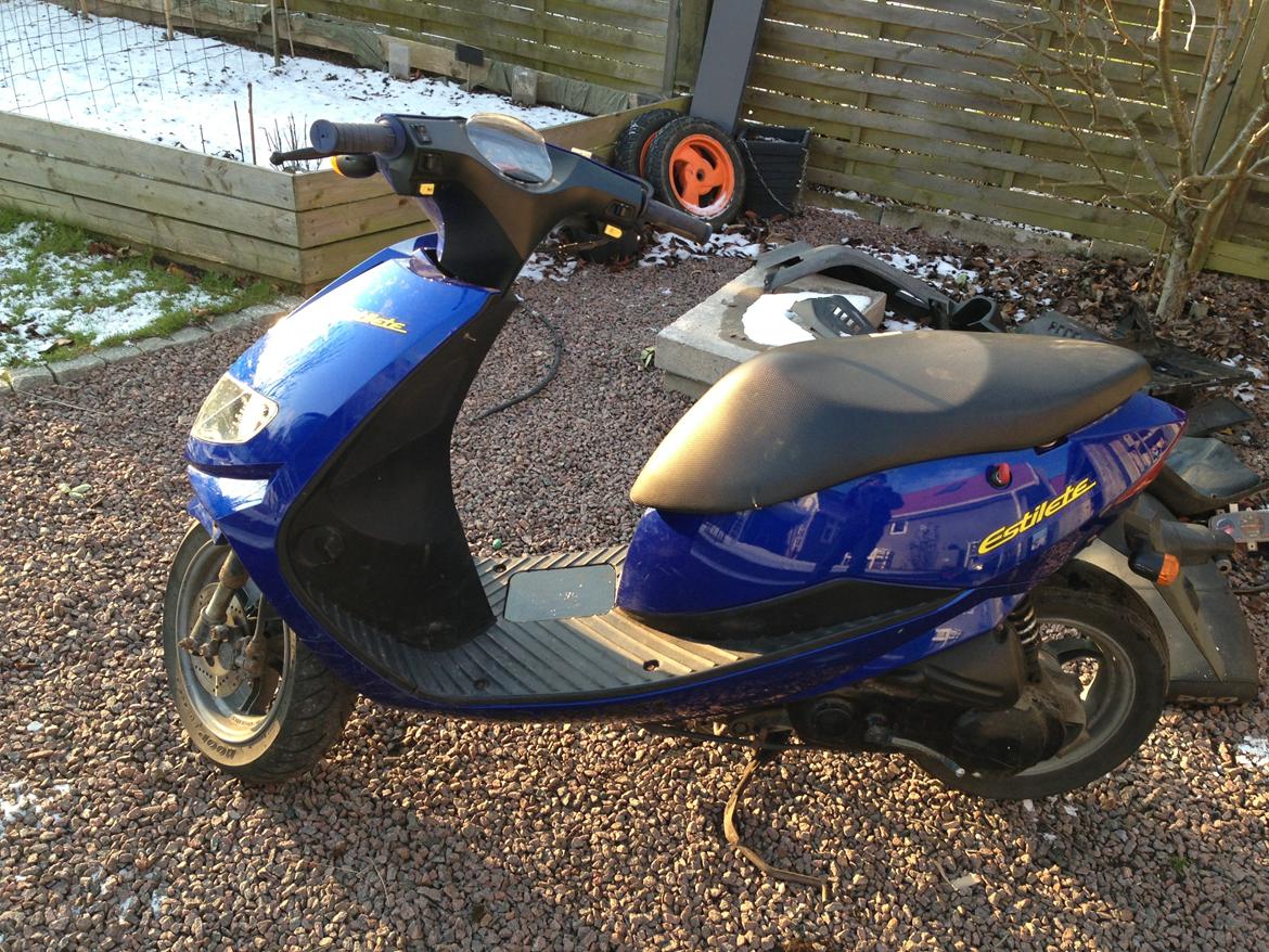 Suzuki Estilete billede 1