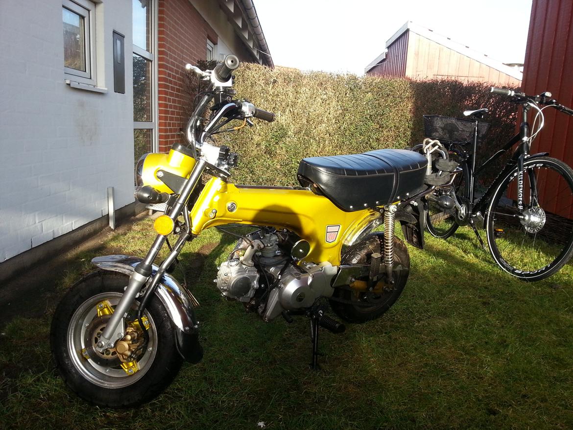 Zhenhua "Honda" Dax ZH-50 - Friske billeder 29-01-2013 
(en smule beskidt) billede 2