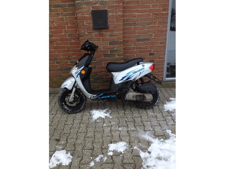 {{currentPhoto.altText}} billede {{currentPhoto.number}}