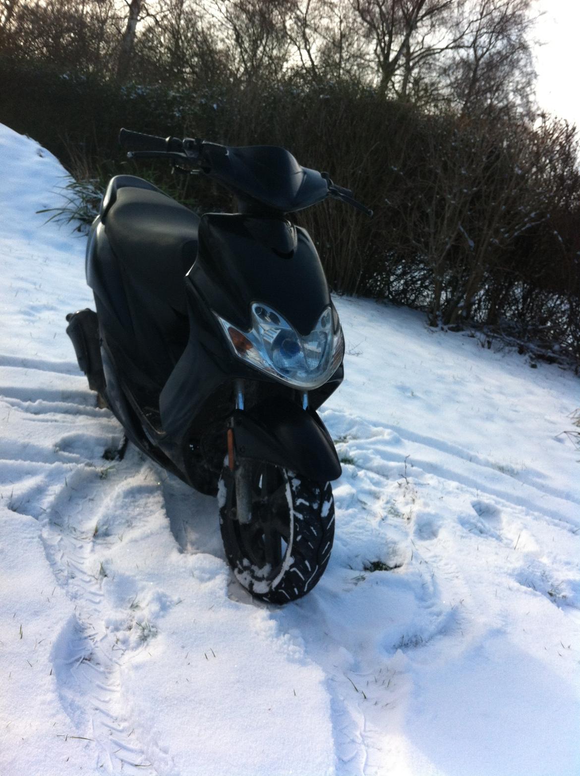 Yamaha Jog R [Tidl.scooter] billede 3