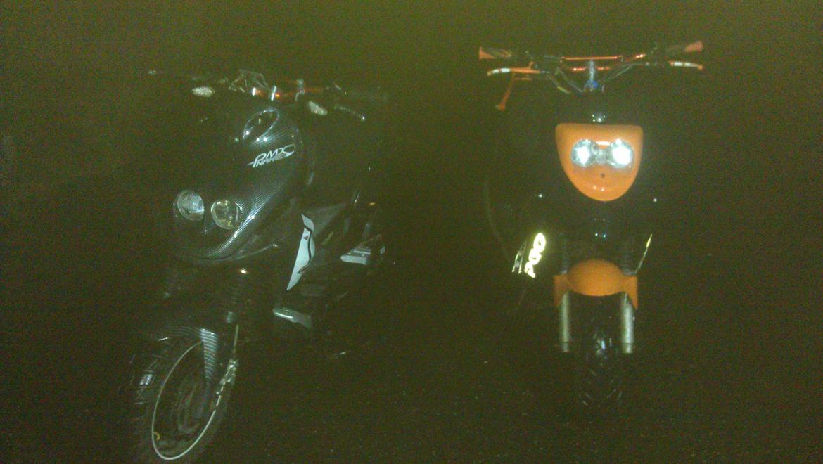 PGO hot 50 - ude og køre en tur med en ven. billede 3