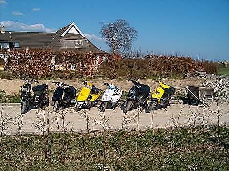 Yamaha jog fs solgt - ja så var vi lig et par stykker samlet... det så min den hvide billede 15