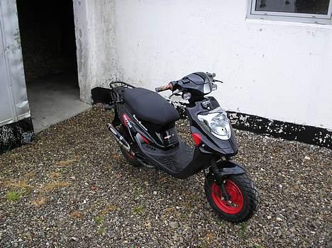 PGO Hot 50 - Billede af hotén efter montering af Knækrør og Vario billede 8