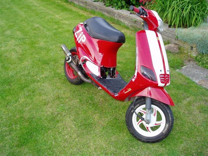 Piaggio ZIP SD - SOLGT ! - Ja så skete det sgu - jeg væltede. En gang skal jo være den første :´) billede 11