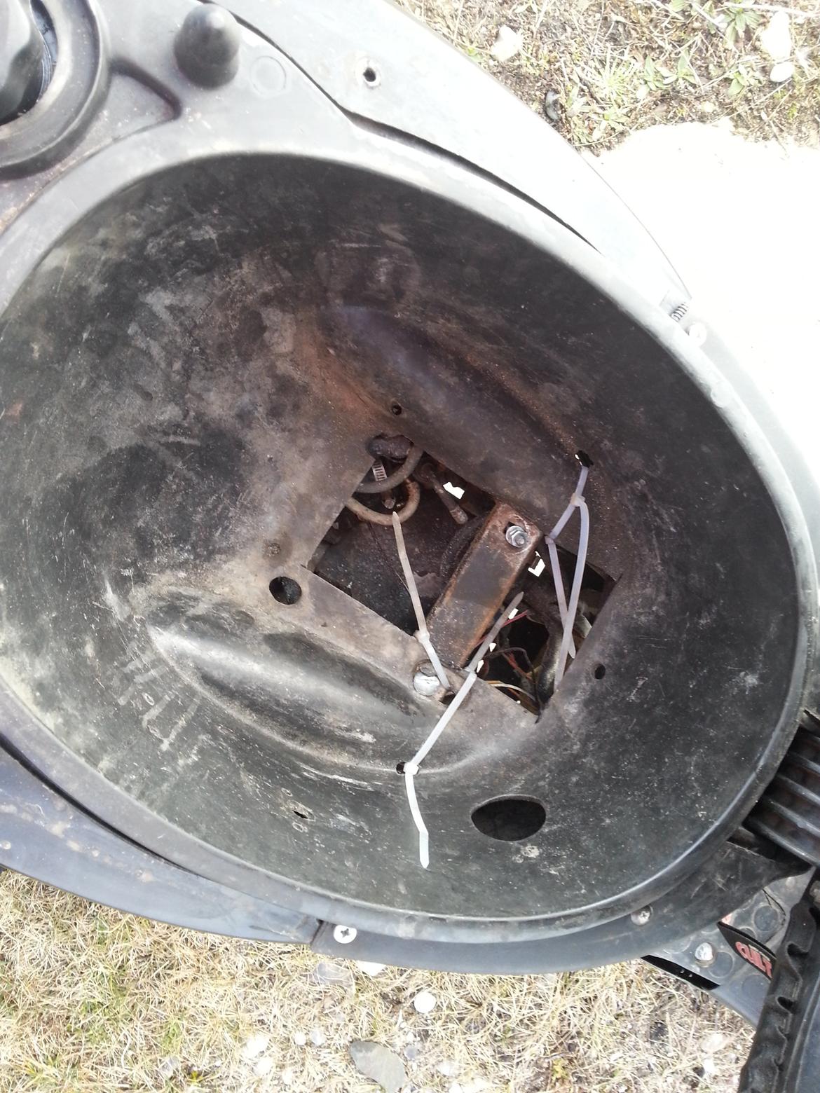 Aprilia sonic SOLGT billede 8