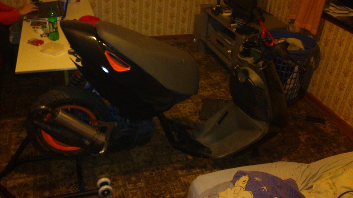 Aprilia Stage6 Racing MKII Sonic - SOLGT billede 4