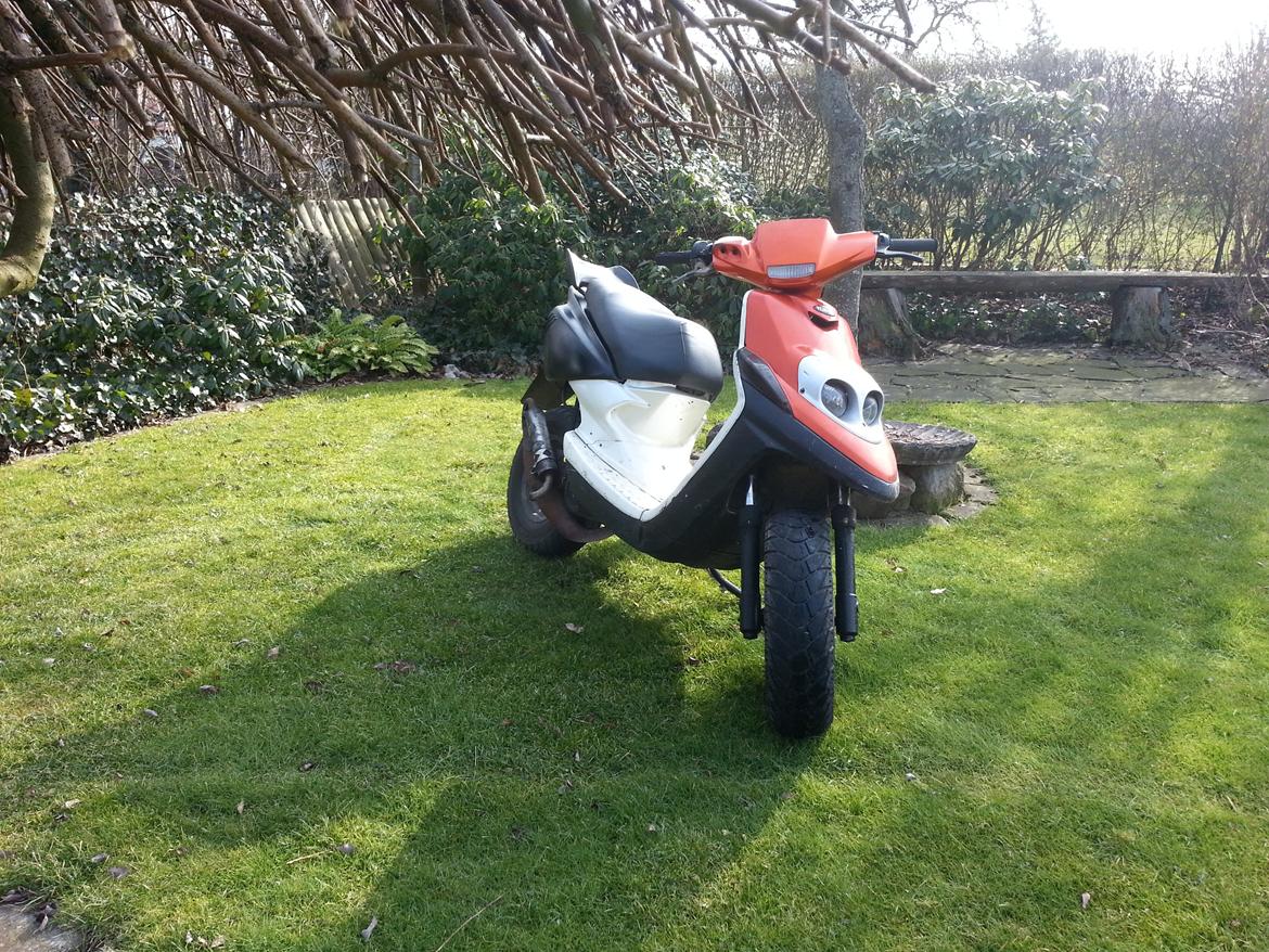 Yamaha Bws NG (black magic) billede 1