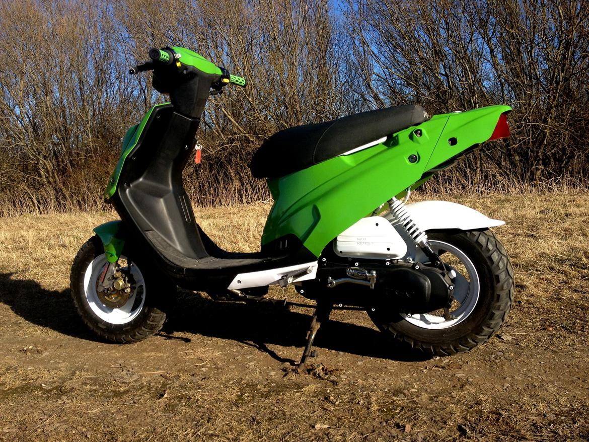PGO HOT 50 Kawasaki edition Xenon billede 4