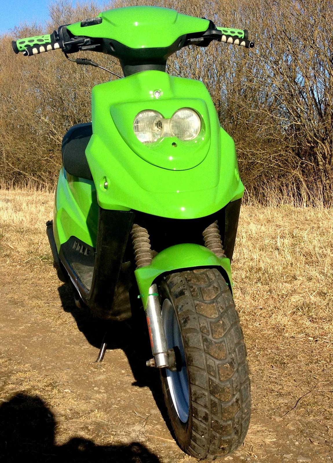 PGO HOT 50 Kawasaki edition Xenon billede 13