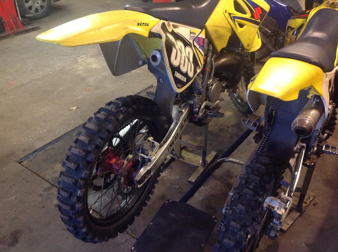 Suzuki RM125 k9 billede 16
