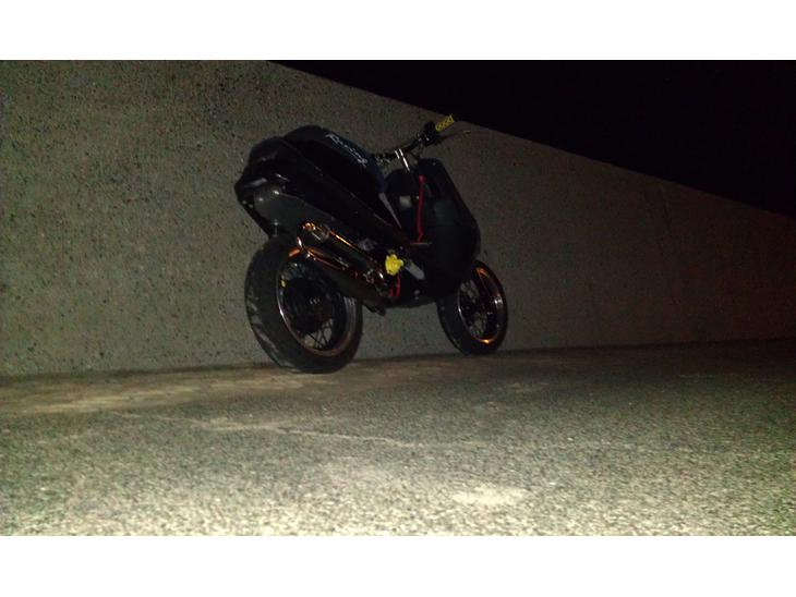 {{currentPhoto.altText}} billede {{currentPhoto.number}}